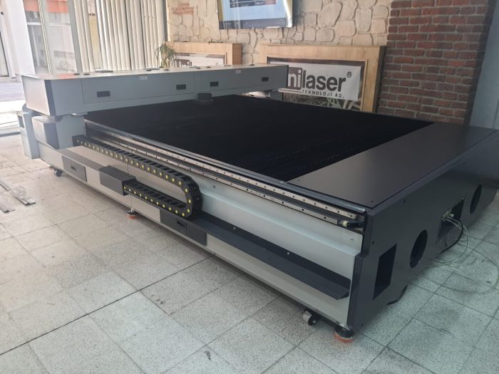 UFL-2030 200X300 150W Çift Kafa Lazer Kesim Makinası - Görsel 4